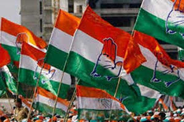 उप्र : पीपीई किट घोटाले को लेकर कांग्रेस का प्रदर्शन उप्र : पीपीई किट घोटाले को लेकर कांग्रेस का प्रदर्शन
